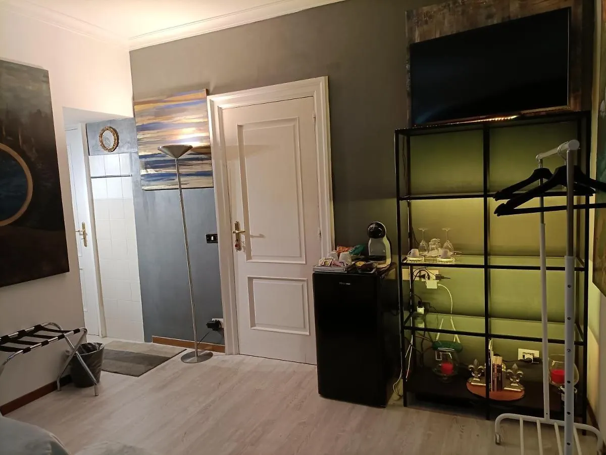 Spanish Steps Bedroom Rome Guest house
